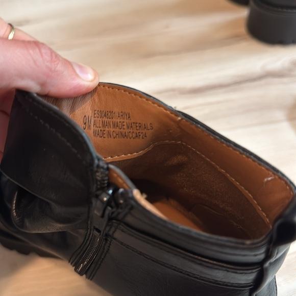 EUROSOFT Ariya Ruched Boot - Picture 8 of 9